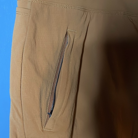 Athleta Trekkie North Shorts size 26 - Picture 12 of 12